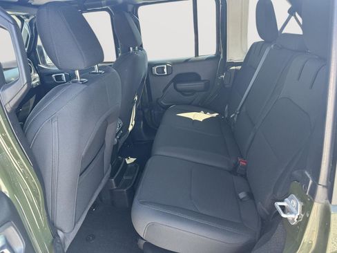 Used 2023 Jeep Wrangler Unlimited w/ Cold Weather Group AWD/4WD image 18