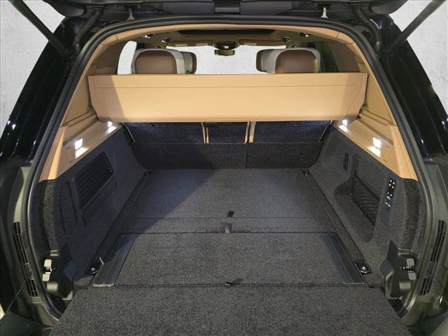 New 2026 Land Rover Range Rover SV AWD/4WD image 12