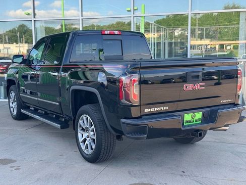 Used 2016 GMC Sierra 1500 Denali w/ Enhanced Driver Alert Package AWD/4WD image 4