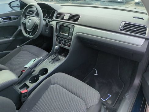 Used 2018 Volkswagen Passat 2.0T S w/ Driver Assistance Package FWD image 7