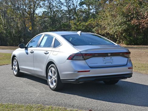 Used 2024 Honda Accord LX image 3