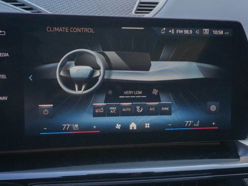 Certified 2025 BMW X1 xDrive28i image 23