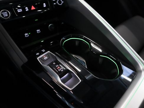 Certified 2025 Audi Q5 Premium Plus w/ Premium Plus AWD/4WD image 21