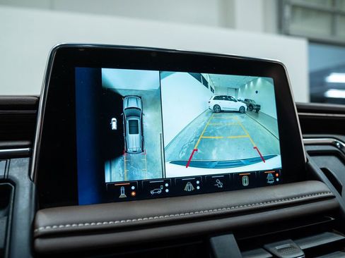 Used 2024 Chevrolet Tahoe High Country w/ Advanced Technology Package image 28