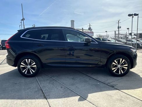 Used 2023 Volvo XC60 B5 Core image 4