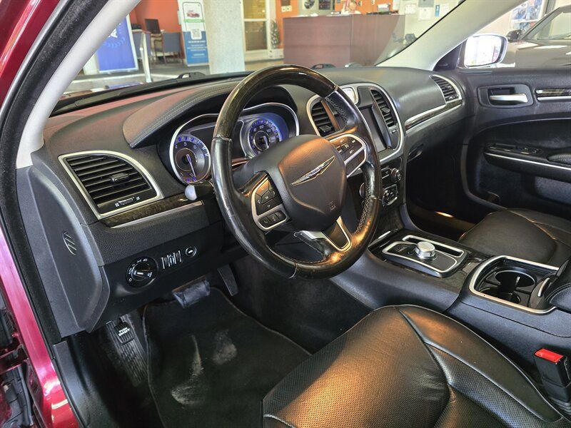 Used 2017 Chrysler 300 C w/ Harman/Kardon Audio Group RWD image 8