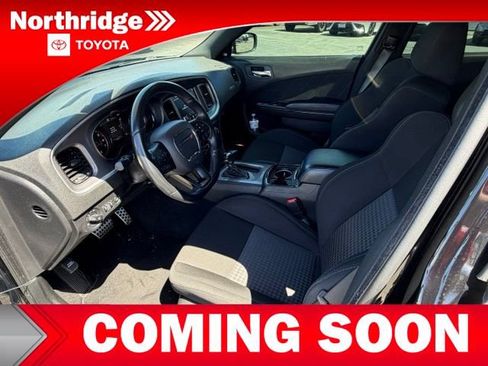 Used 2022 Dodge Charger R/T w/ Performance Handling Group RWD image 5