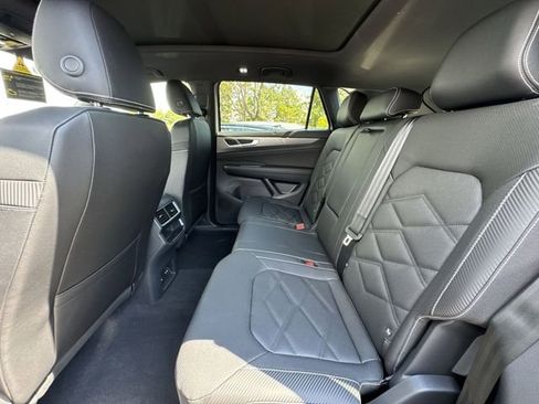 New 2026 Volkswagen Atlas Cross Sport SE AWD/4WD image 9