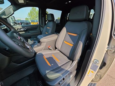 New 2026 GMC Sierra 3500 AT4 w/ AT4 Premium Plus Package AWD/4WD image 18