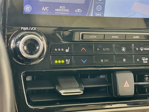 Used 2021 Toyota Highlander Platinum image 20