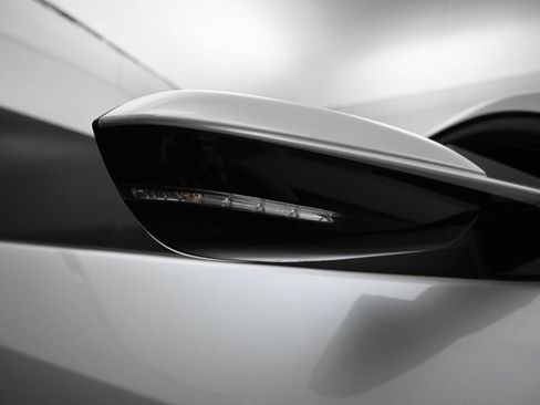 Used 2020 Acura NSX image 12