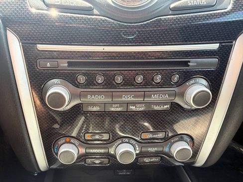 Used 2019 Nissan Pathfinder SV w/ Rock Creek Edition FWD image 23