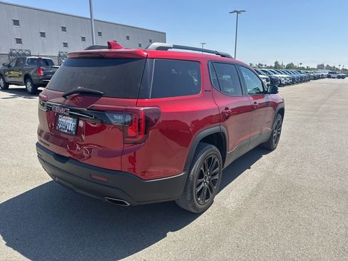 Used 2022 GMC Acadia SLE w/ Driver Convenience Package FWD image 6