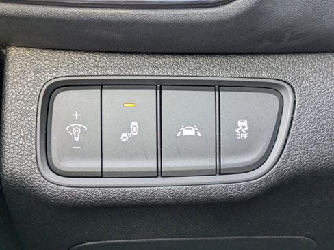 Used 2019 Hyundai Santa Fe SE image 23