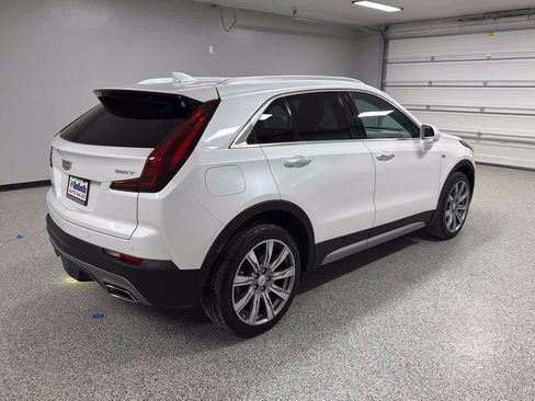 Used 2019 Cadillac XT4 Premium Luxury FWD image 3