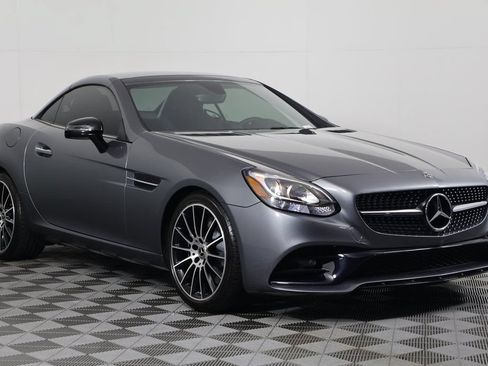 Used 2020 Mercedes-Benz SLC 300 image 3