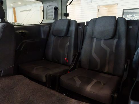 Used 2017 Ford Transit Connect XLT FWD image 14
