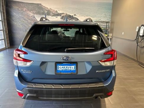 Used 2021 Subaru Forester Premium AWD/4WD image 39