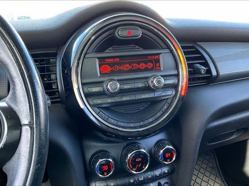 Used 2014 MINI Cooper 2-Door Hardtop image 6