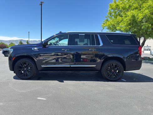 Used 2023 GMC Yukon XL SLT AWD/4WD image 4