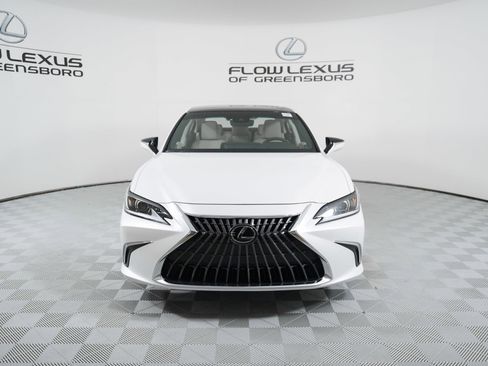 New 2025 Lexus ES 350 w/ Premium Package image 2