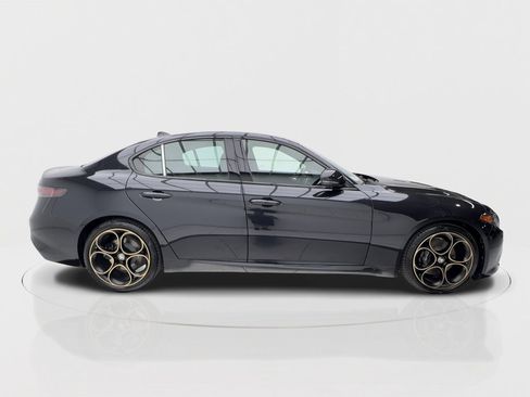 New 2025 Alfa Romeo Giulia w/ Driving Assist Package image 7