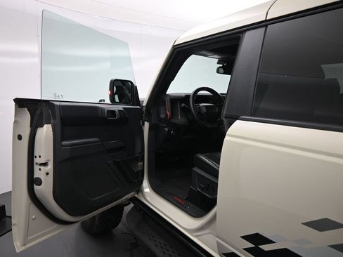 Used 2025 Ford Bronco Raptor AWD/4WD image 8
