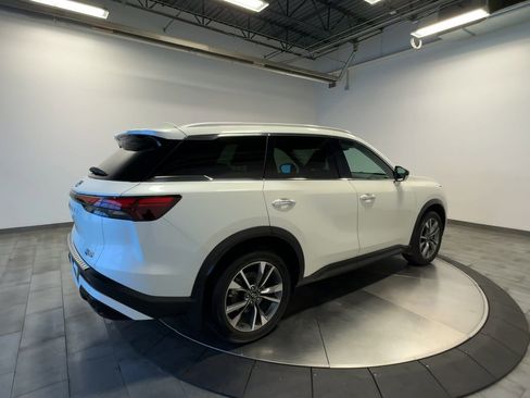 Certified 2023 INFINITI QX60 Luxe w/ Performance Audio Package image 8