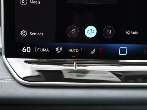 New 2026 Volkswagen Tiguan SE AWD/4WD image 25