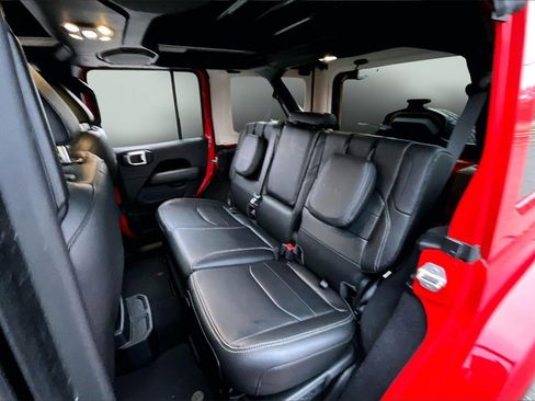 Used 2023 Jeep Wrangler Unlimited Sahara w/ Cold Weather Group image 21