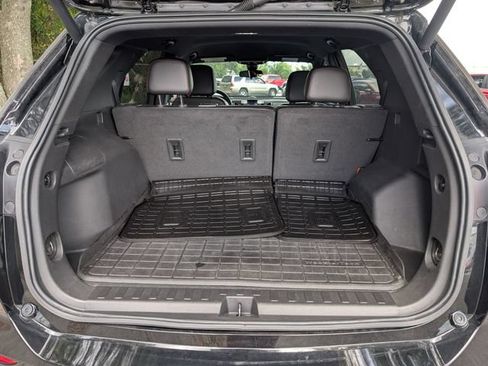 Used 2023 Chevrolet Equinox RS FWD image 29