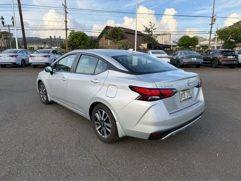 Used 2025 Nissan Versa SV w/ Trunk Package image 4
