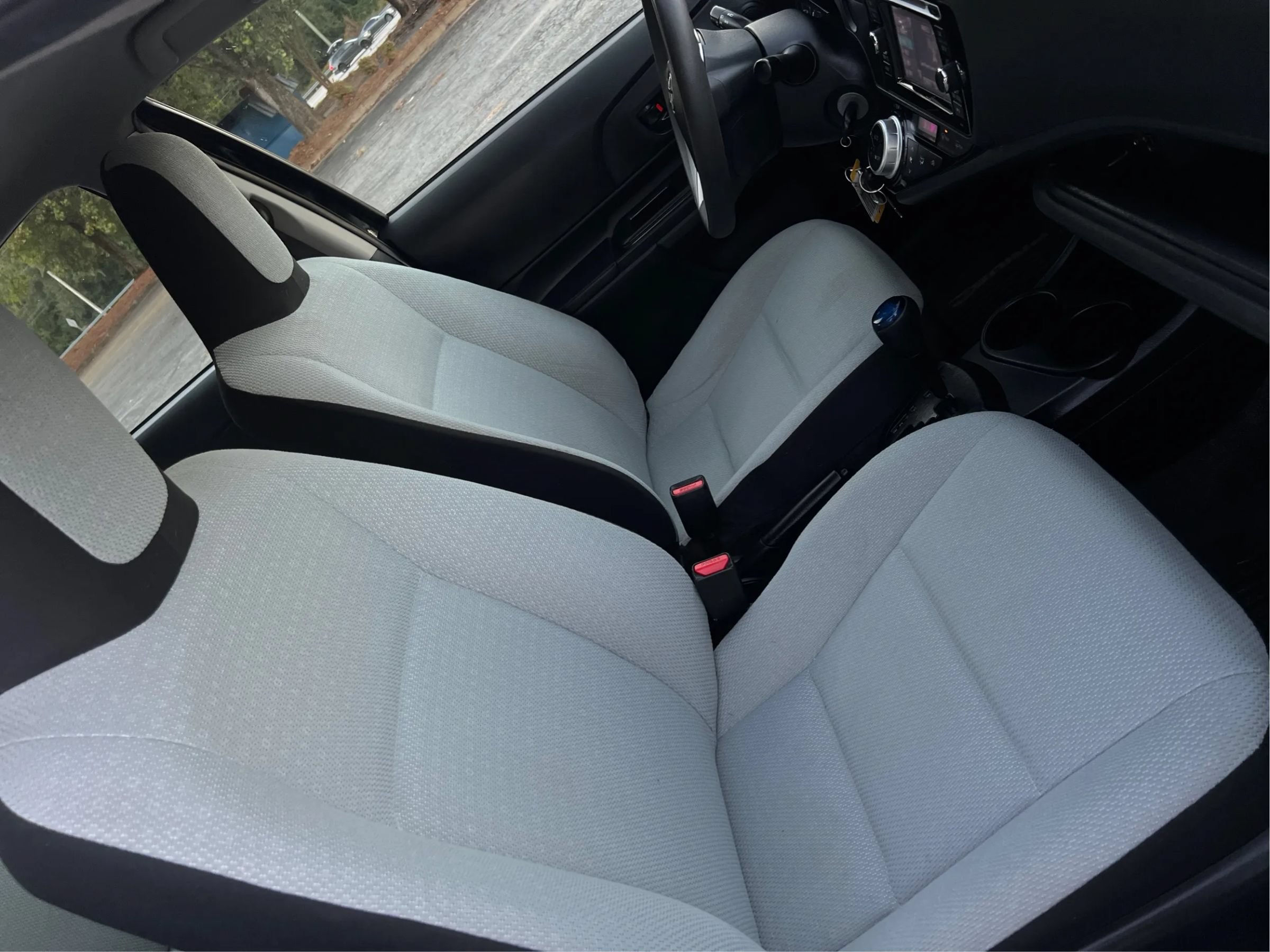 Used 2017 Toyota Prius C One FWD image 13