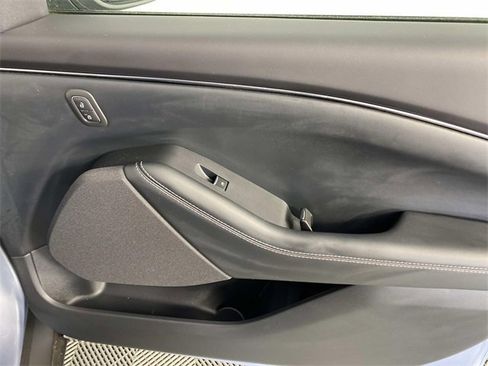 Used 2022 Ford Mustang Mach-E Select image 25