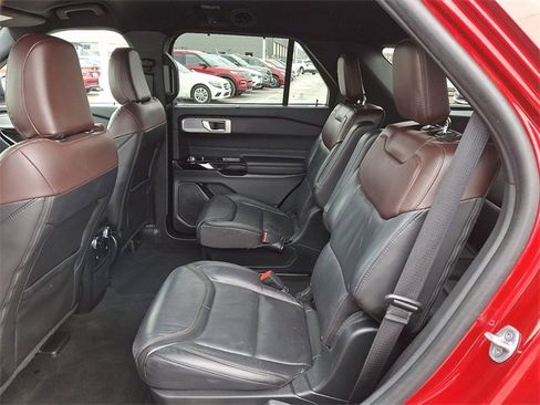 Certified 2023 Ford Explorer Platinum w/ Equipment Group 601A image 11