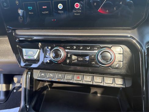 Used 2023 GMC Sierra 1500 AT4X AWD/4WD image 29