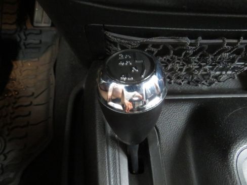 Used 2015 Jeep Wrangler Unlimited Sport w/ Quick Order Package 24S image 16