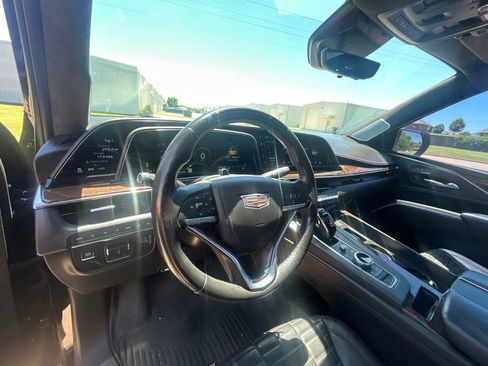 Used 2021 Cadillac Escalade Sport Platinum w/ Heavy-Duty Trailer Package AWD/4WD image 9