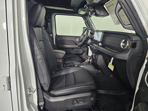 New 2026 Jeep Wrangler Sahara image 38