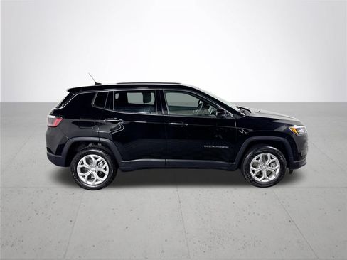 Certified 2024 Jeep Compass Sport AWD/4WD image 6