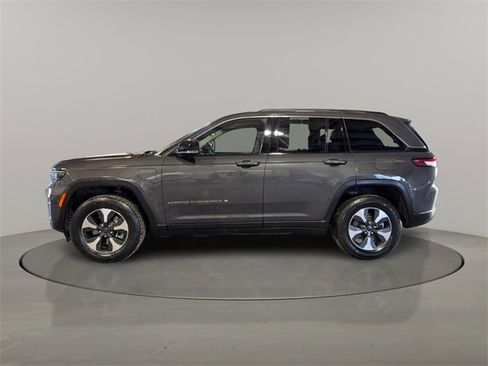 Used 2023 Jeep Grand Cherokee 4WD 4xe image 4