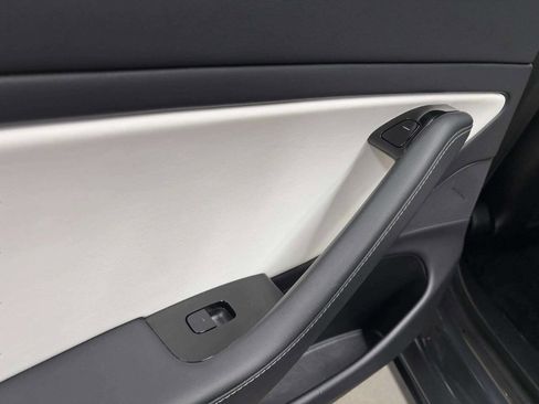 Used 2020 Tesla Model 3 Long Range image 18