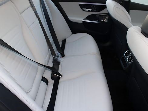 Used 2026 Mercedes-Benz C 300 Sedan image 32