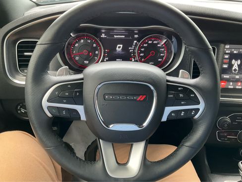 Used 2018 Dodge Charger R/T Scat Pack RWD image 17