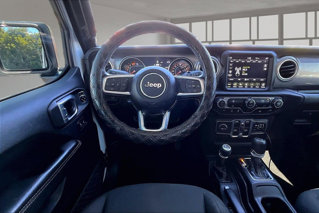 Used 2021 Jeep Wrangler Unlimited Sahara w/ Uconnect 4C Nav & Sound Group AWD/4WD image 5
