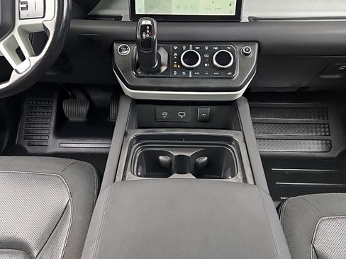 Used 2020 Land Rover Defender 110 S AWD/4WD image 20