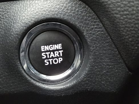 Used 2023 Toyota RAV4 XLE image 31