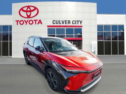 Used 2023 Toyota bZ4X Limited image 1