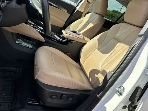 Used 2024 Buick Envision Preferred AWD/4WD image 2