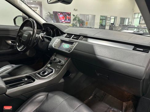 Used 2018 Land Rover Range Rover Evoque SE AWD/4WD image 38